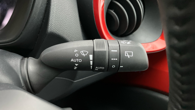 Toyota Aygo X 1.0 VVT-i Edge 5dr Petrol Hatchback